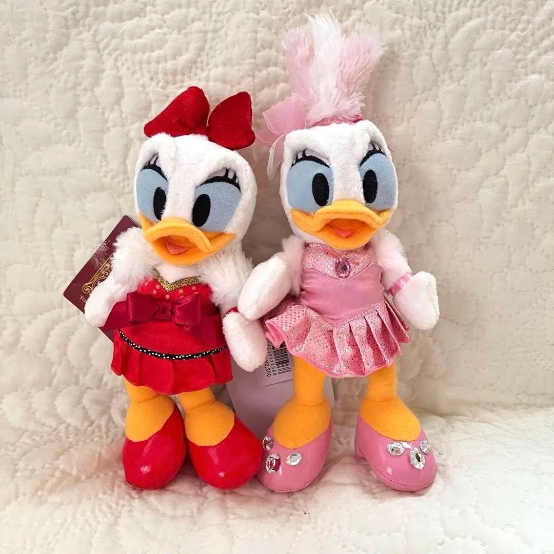 ディズニー BBB ビッグバンドビート ぬいぐるみバッジ デイジー 赤