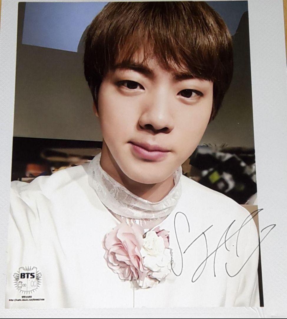 防弾少年団（BTS）you never walk alone JIN  写真② YOU NEVER WALK ALONE - Album by BTS | Spotify