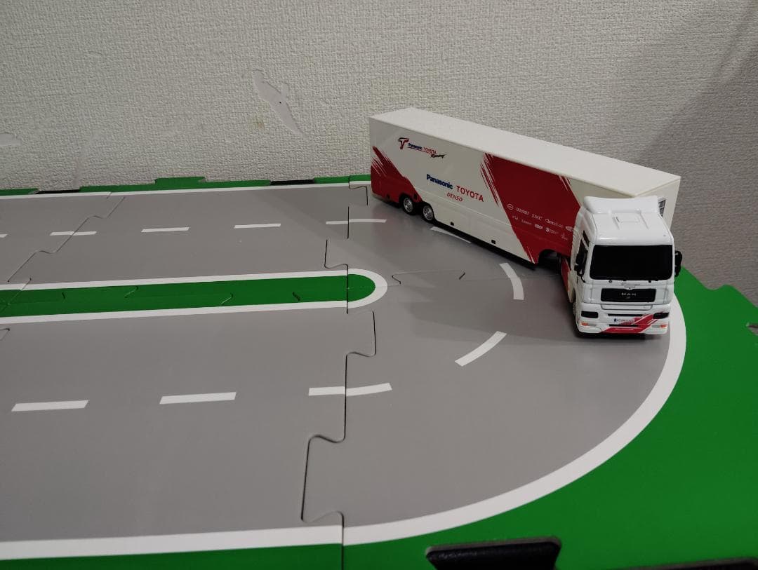 KYOSHO RCトランスポーター 1/64 教習所マップ - メルカリ