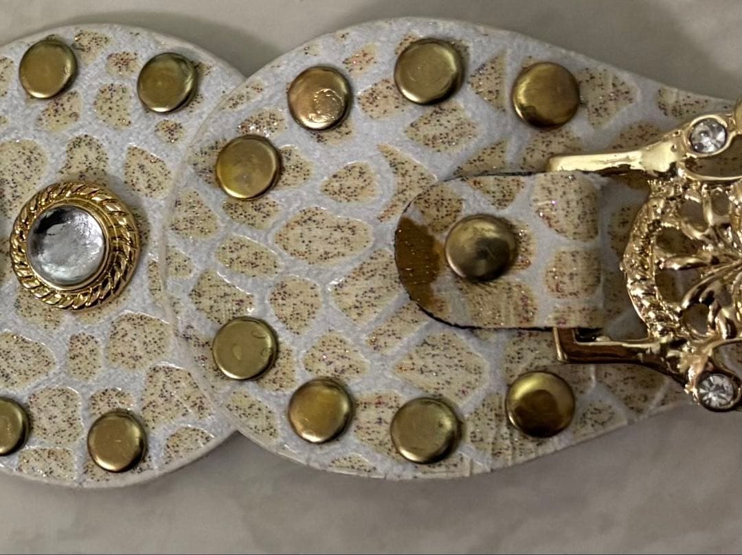 ゆりリリさん専用☆元祖d.i.a.ホワイト×ゴールドフェザーベルト