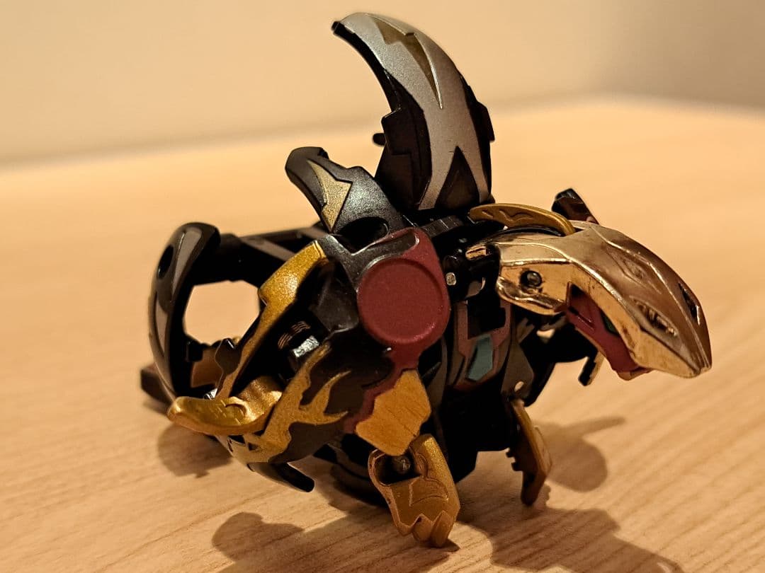 激レア 爆丸 神3 磁ドラガオン 轟フドウ 士ガリュウ カード付き - メルカリ