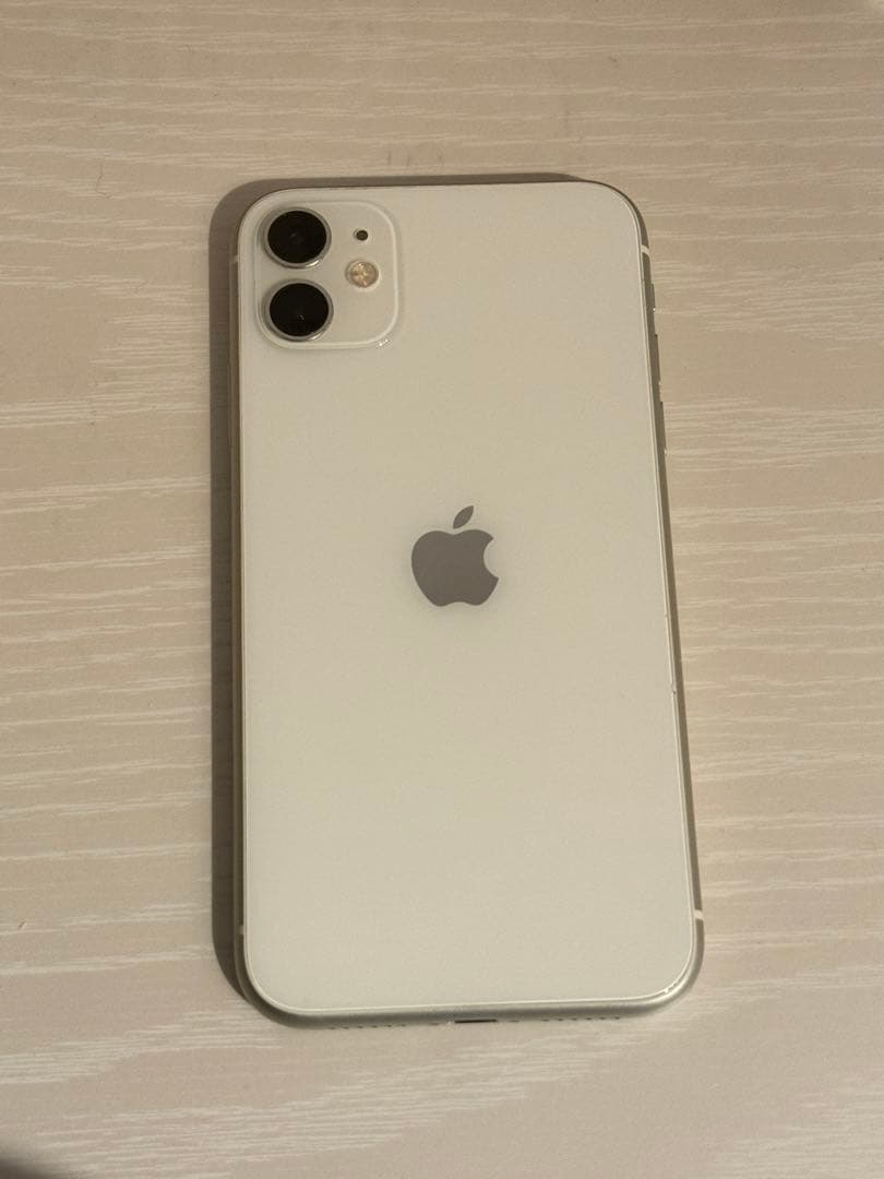 iPhone 11 ホワイト 128 GB SIMフリー