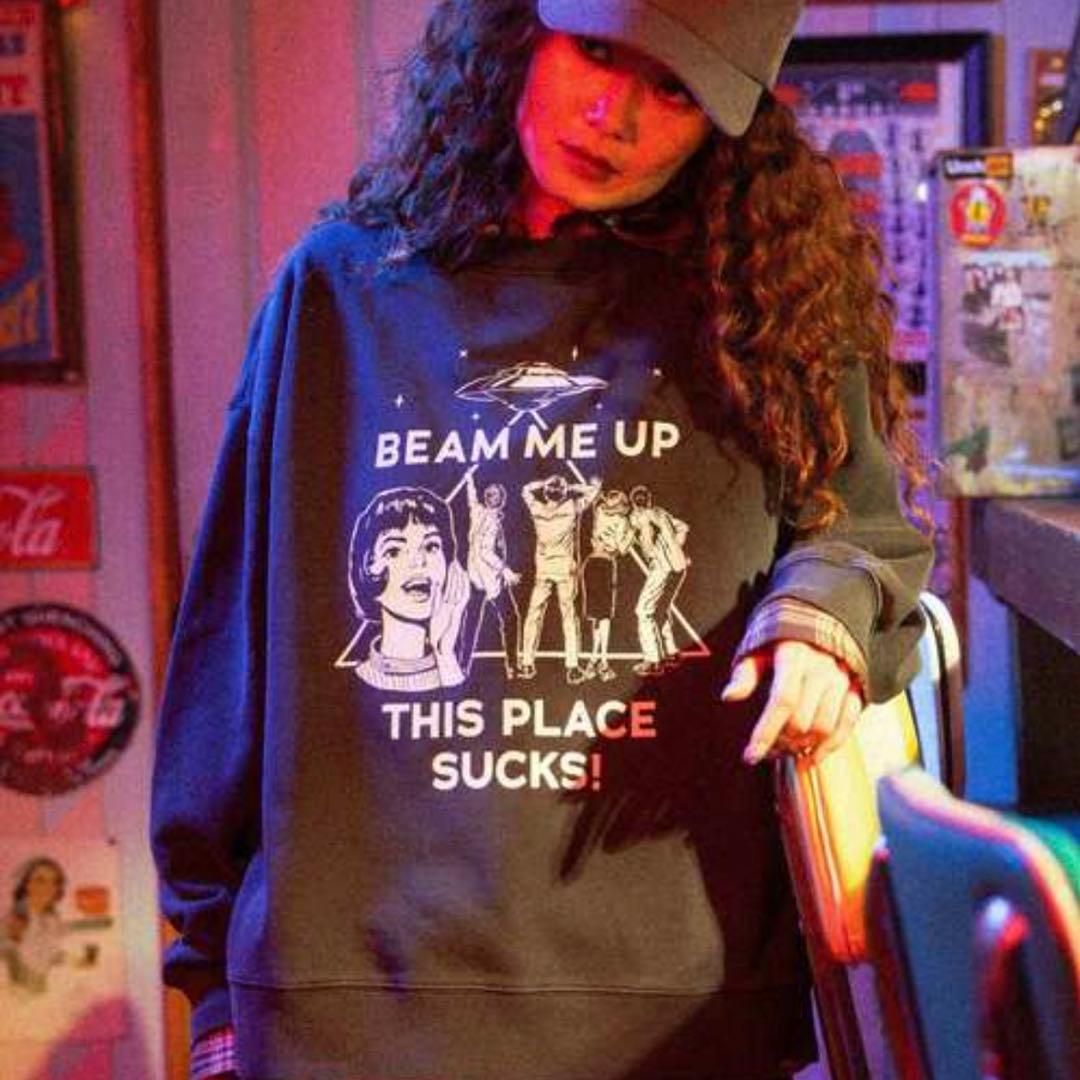 STRANGER THINGS ロビン スウェット♡ - メルカリ