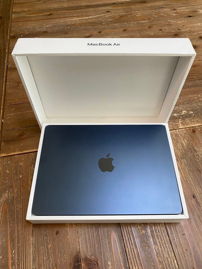 MacBook Air（2022年製）8GB / 256GB｜箱・純正付属品あり アップル MacBook Air 13インチ Apple M2チップ搭載モデル ［2022年