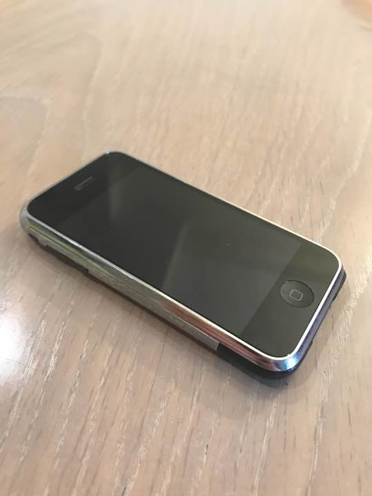 初代 iPhone 超レアー コレクターズ用 iPhone 1 - メルカリ