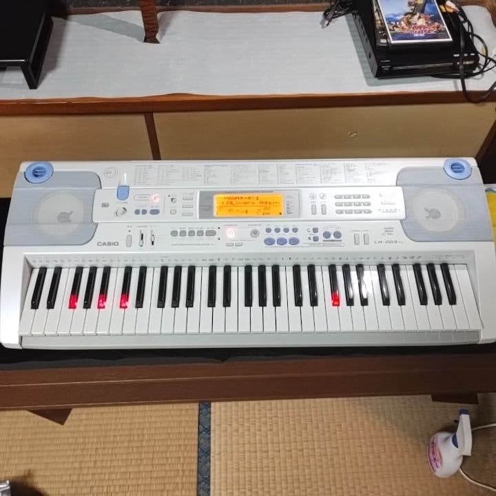 CASIO 電子キーボード ヒカリナビゲーション LK-121 - 光ナビゲーションキーボード - 電子楽器 - CASIO