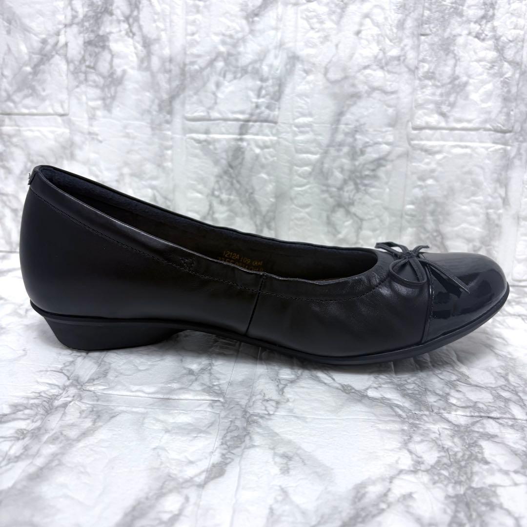 試着のみ✨アシックス ペダラ リボンパンプス 23cmの通販はau PAY