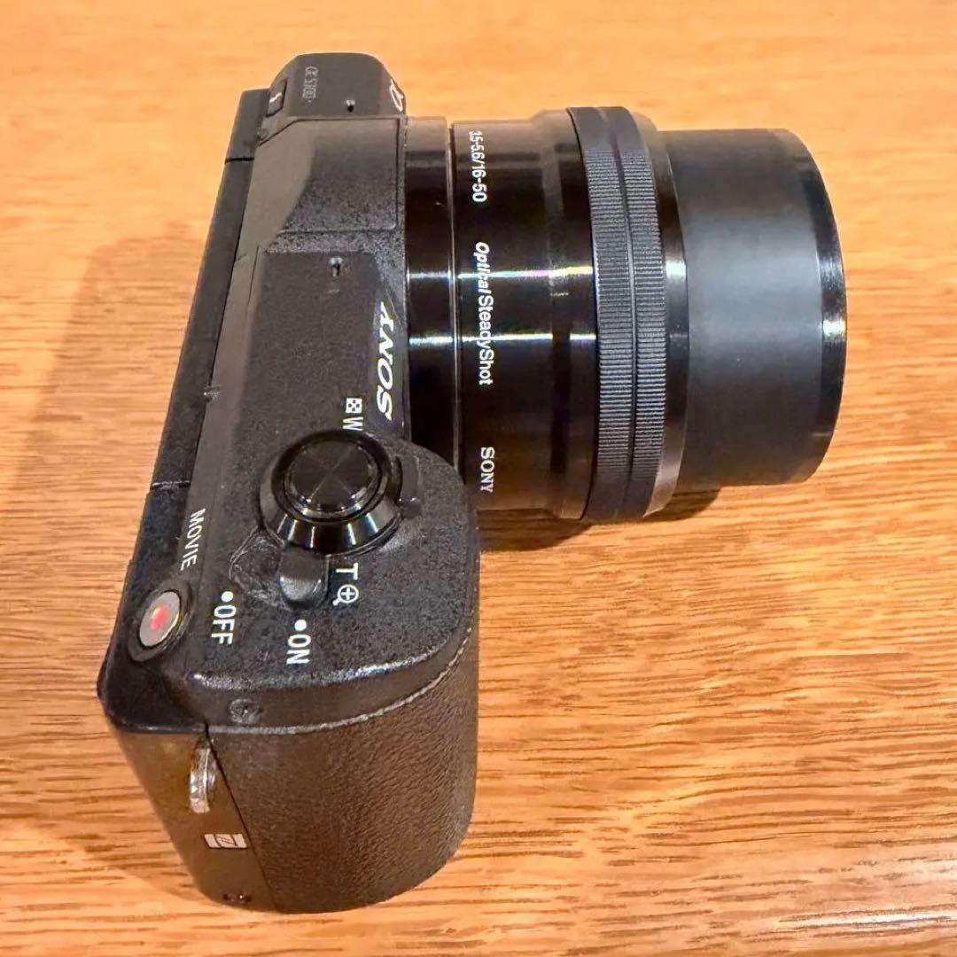 SONY α5100 ミラーレス一眼（Wi-Fi搭載） ケース付き