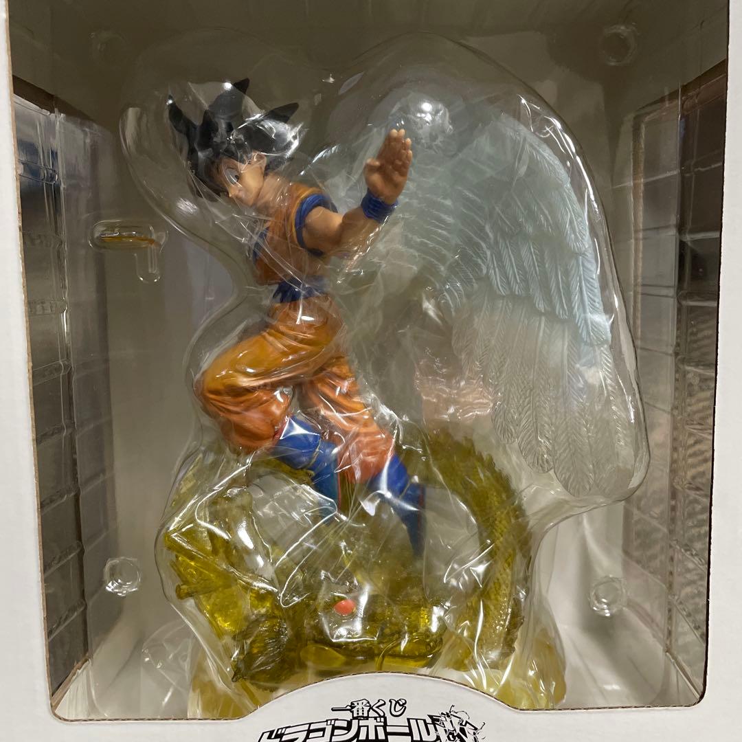 一番くじダブルチャンス 天使孫悟空&神龍フィギュア - メルカリ