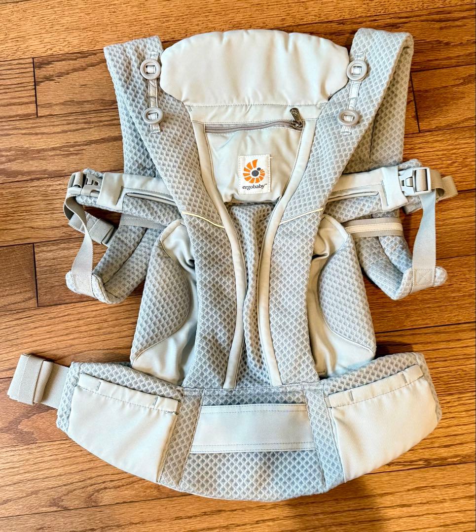 箱付き美品 エルゴベビー 抱っこ紐（オムニブリーズ） ergobaby（エルゴベビー） 公式 特別価格 オムニ ブリーズ へザード