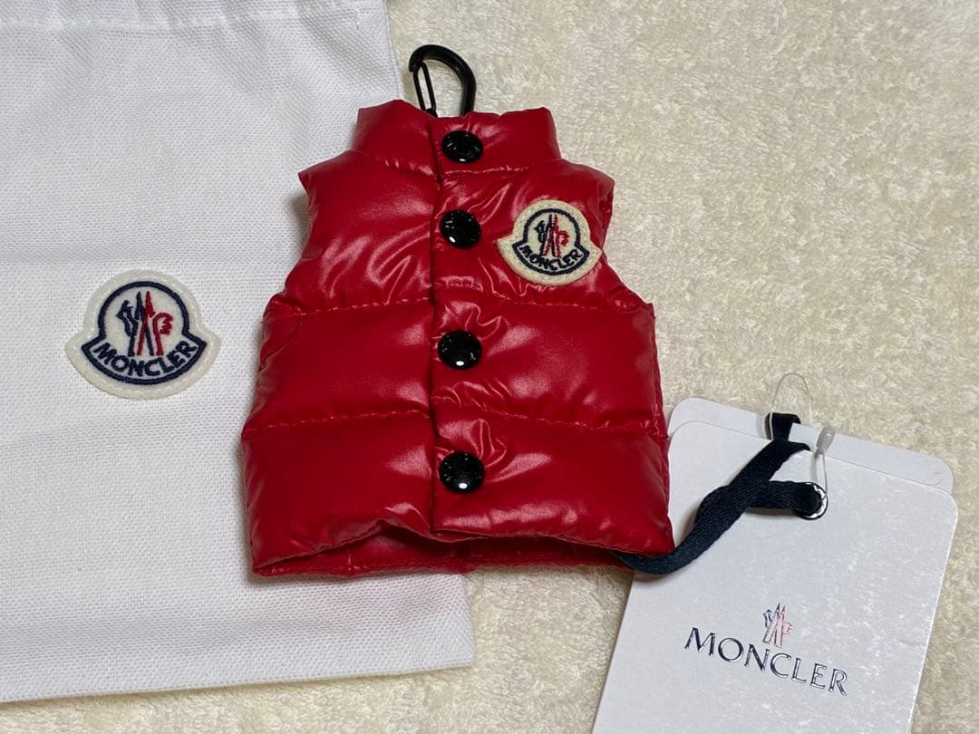 【新品】モンクレール　キーリング　ベスト　レッド 楽天市場】モンクレール MONCLER キーホルダー ジレ型キーリング