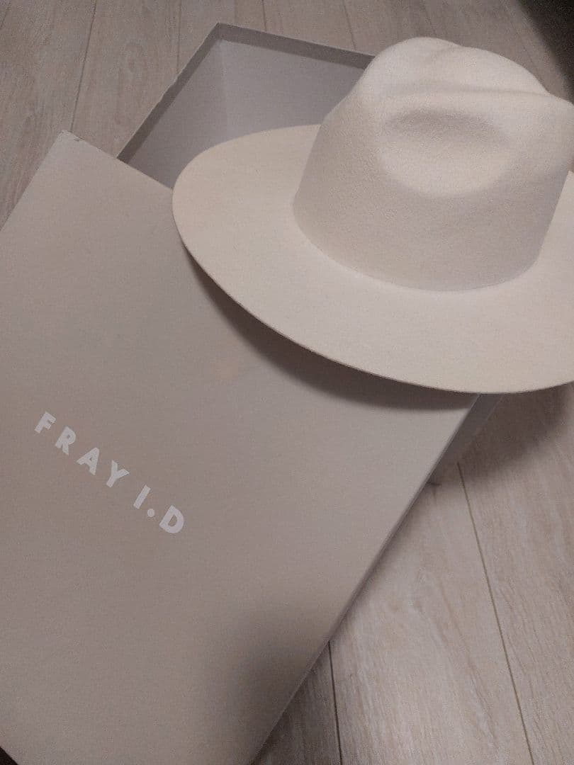 ラビットファー100％　白ハット TONAK（トナック） クーポン対象 ラビットファーフェルトハット 中折れ