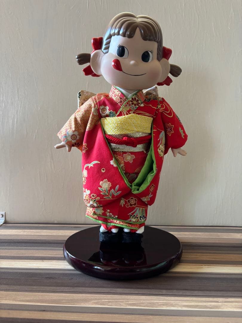 晴れ着ペコちゃん 50周年記念 曙 茜 2体セット - メルカリ