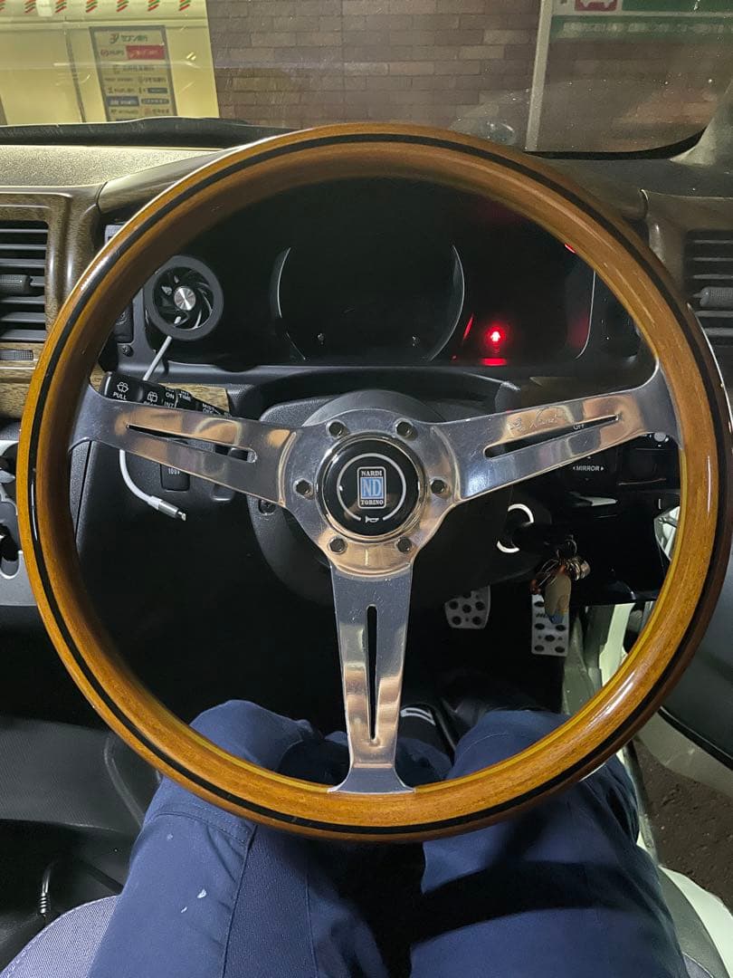 ハイエース200系 ナルディステアリングボスセット！ - メルカリ