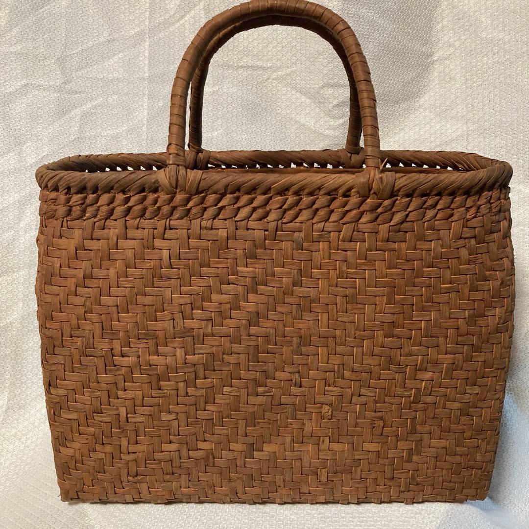 ︎ ︎ 【個数限定】メルカリ特別価格　色育つ１番皮　国産信州山葡萄籠　網代編み ︎ ︎ 【個数限定】メルカリ特別価格 色育つ1番皮 国産信州山葡萄籠