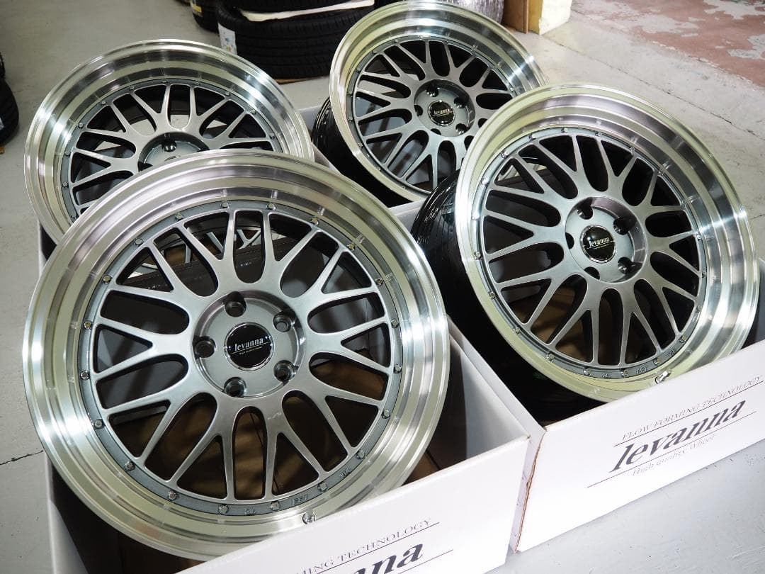 カスタムサイズ 深リム メッシュ 19inch 5H114.3 9.5J+40