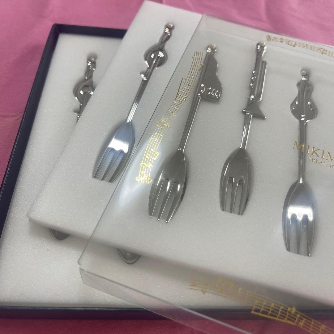 ミキモトの音楽モチーフ デザートスプーンandフォーク - メルカリ