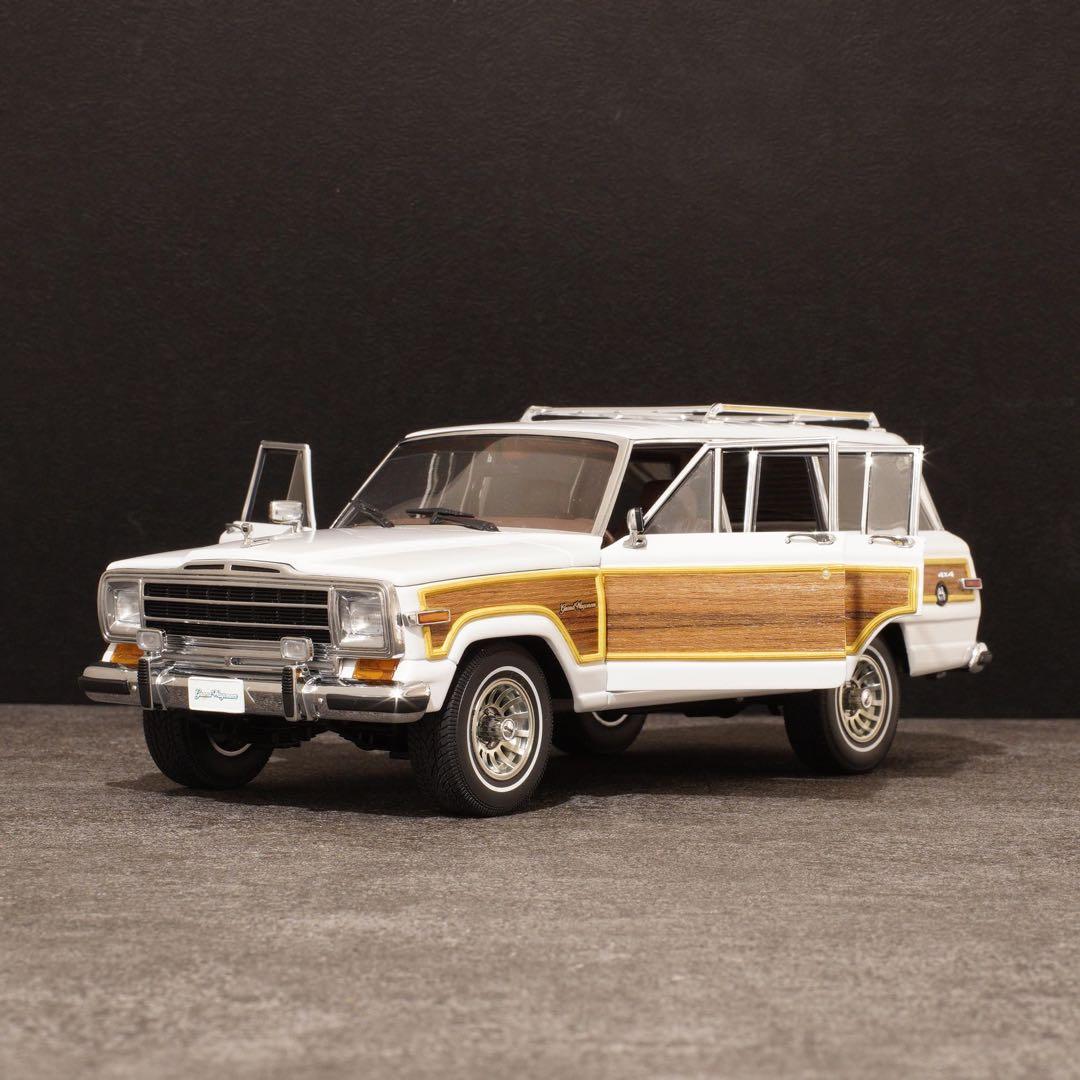 希少☆オートアート 1/18 グランドワゴニア（白） - メルカリ