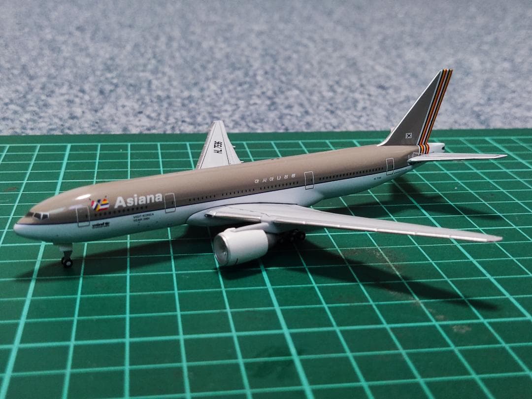 激レア品！ アシアナ航空 B777 旧塗装 ダイキャストモデル 1:500