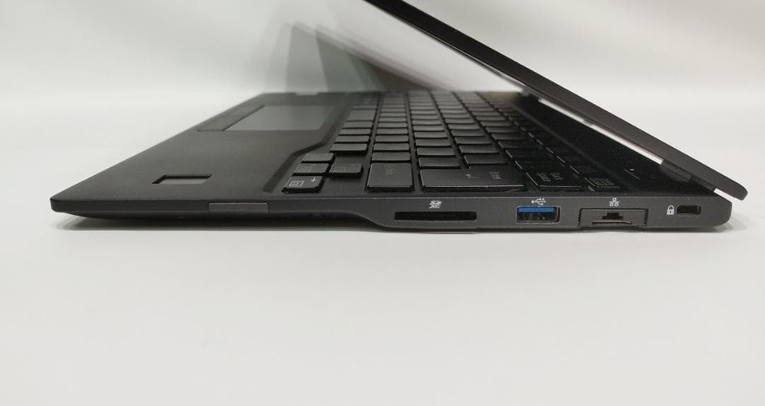 13.3FHD 富士通 U939/A i7 8665U 8GB 256GB