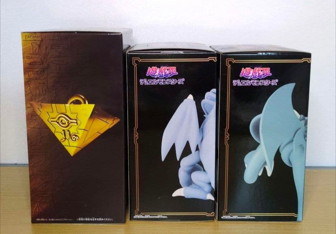 遊戯王 Vジャンプ定期購読特典カード3パックセット フィギュア空箱の