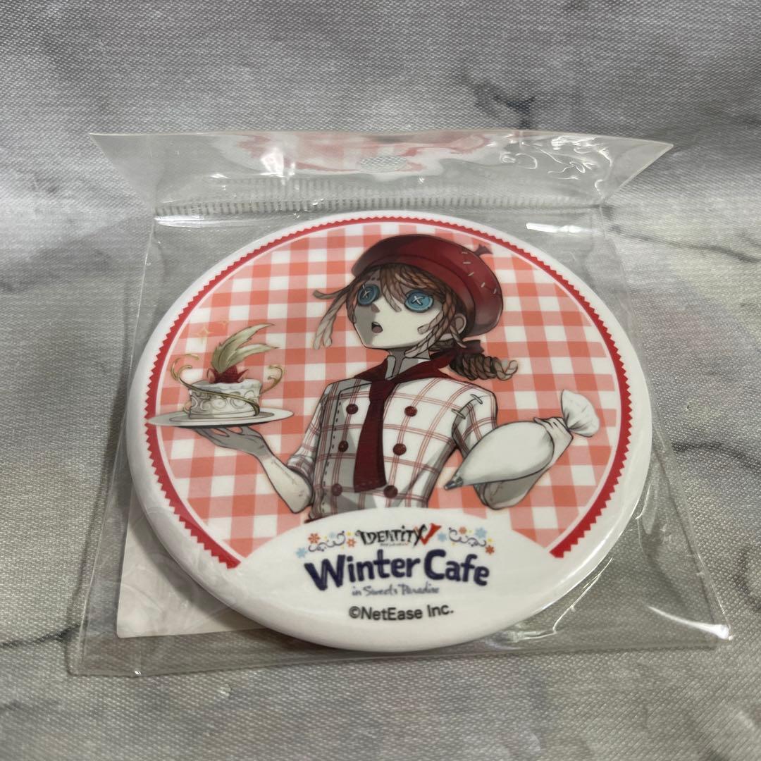 winter cafe 第五人格 画家 缶バッジ スイパラ 第五人格 画家 エドガー・ワルデン 缶バッチ スイパラコラボ - メルカリ