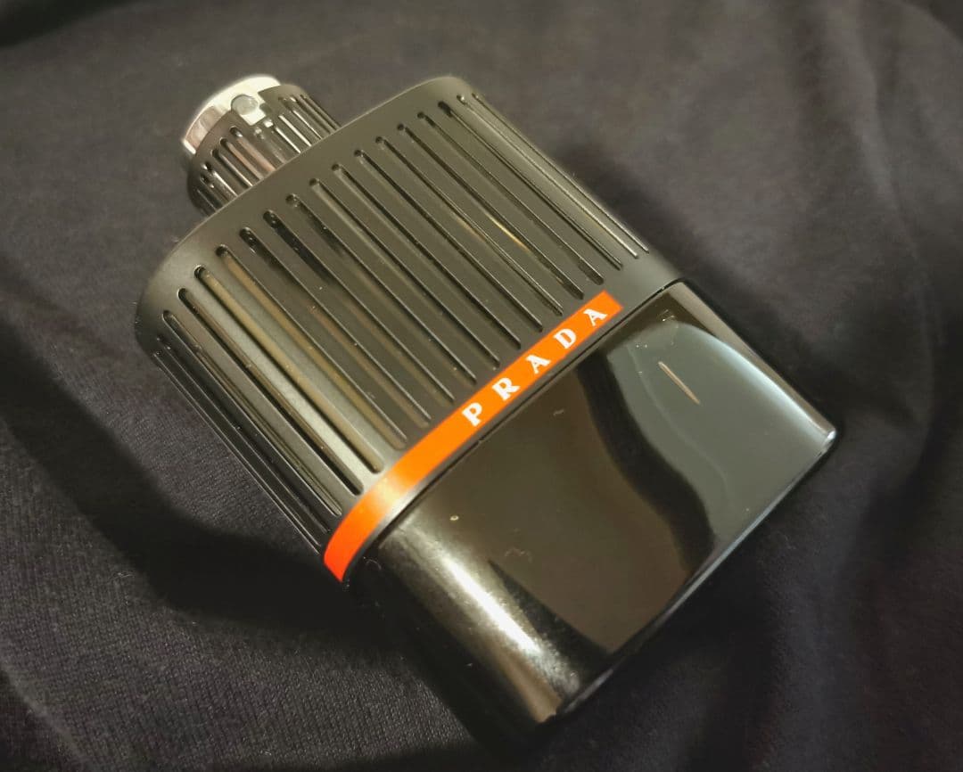 廃盤！レア！プラダ ルナロッサ エクストリーム オーデパルファム 香水