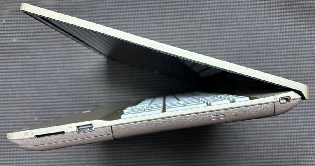 SSDメモリーなし】LIFEBOOK AH45/B3 i3-7130 - メルカリ