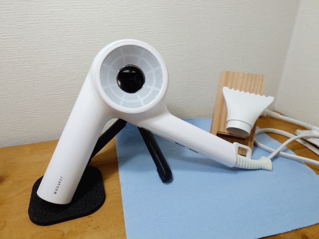 HOLISTIC cures マグネットヘアプロ ドライヤーゼロホワイト ホリスティックキュア マグネットヘアプロ ドライヤーゼロ ホワイト