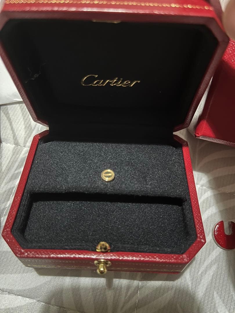 カルティエ　ラブ　LOVE シングルピアス　K18 イエローゴールド　片耳 すぐ届く【カルティエ】LOVEシングルピアス 限定品 18K 小ぶり