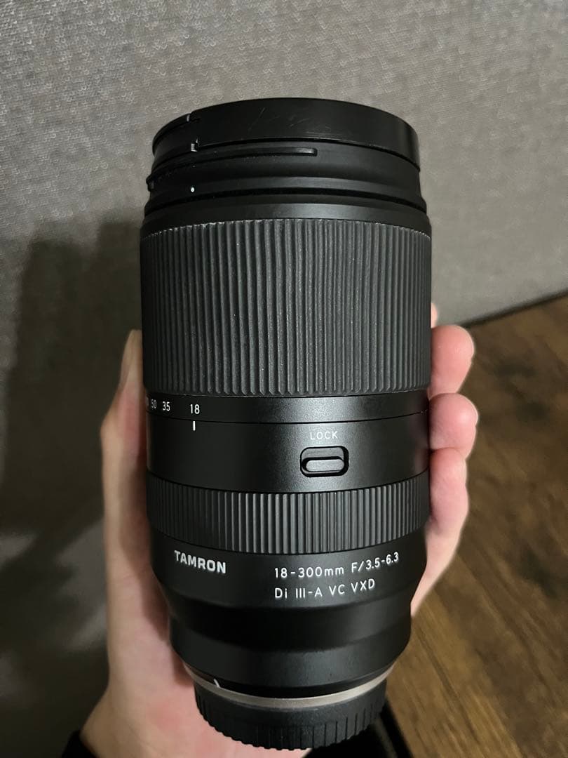 [週末価格]TAMRON 18 -300mm F3.5-6.3[Xマウント]