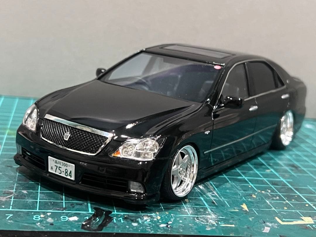 アオシマ 1/24 18クラウン アスリート 完成品 - メルカリ