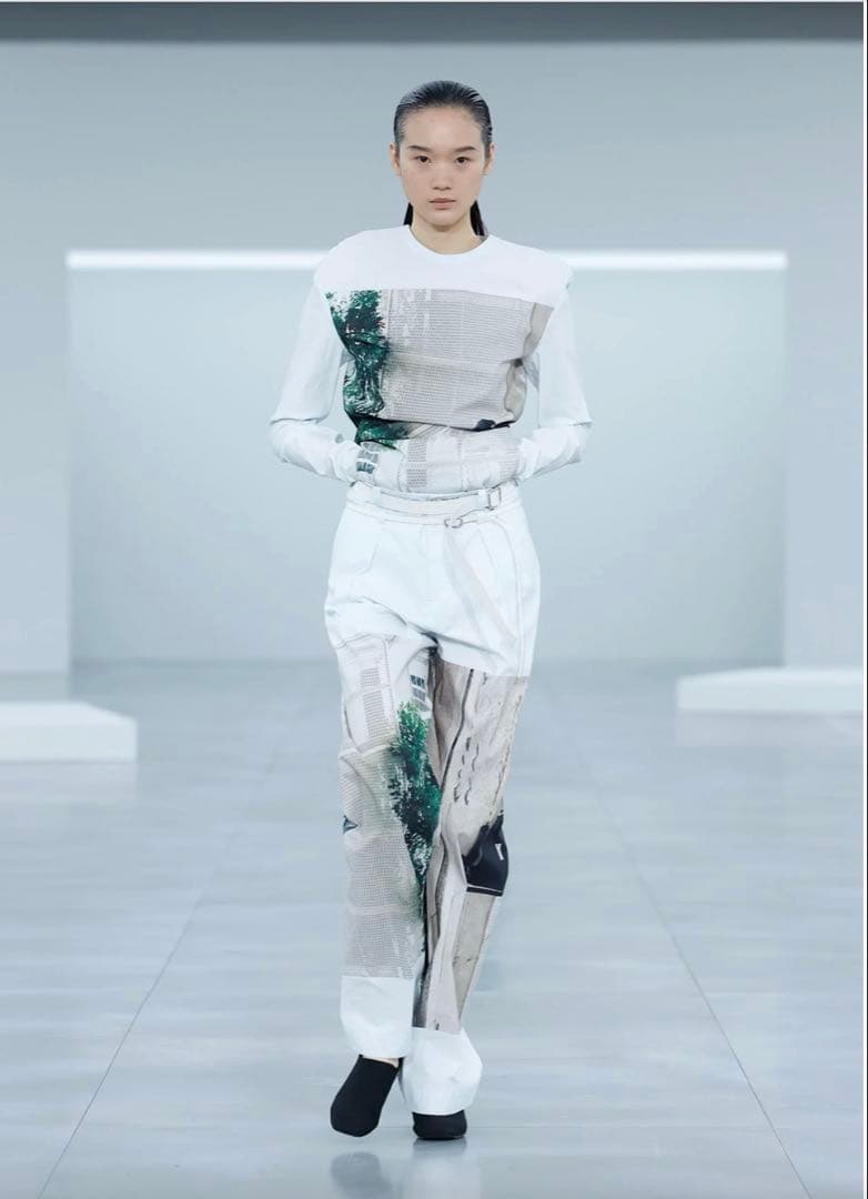 ISSEY MIYAKE ランウェイ着用 ベルト 白 - メルカリ