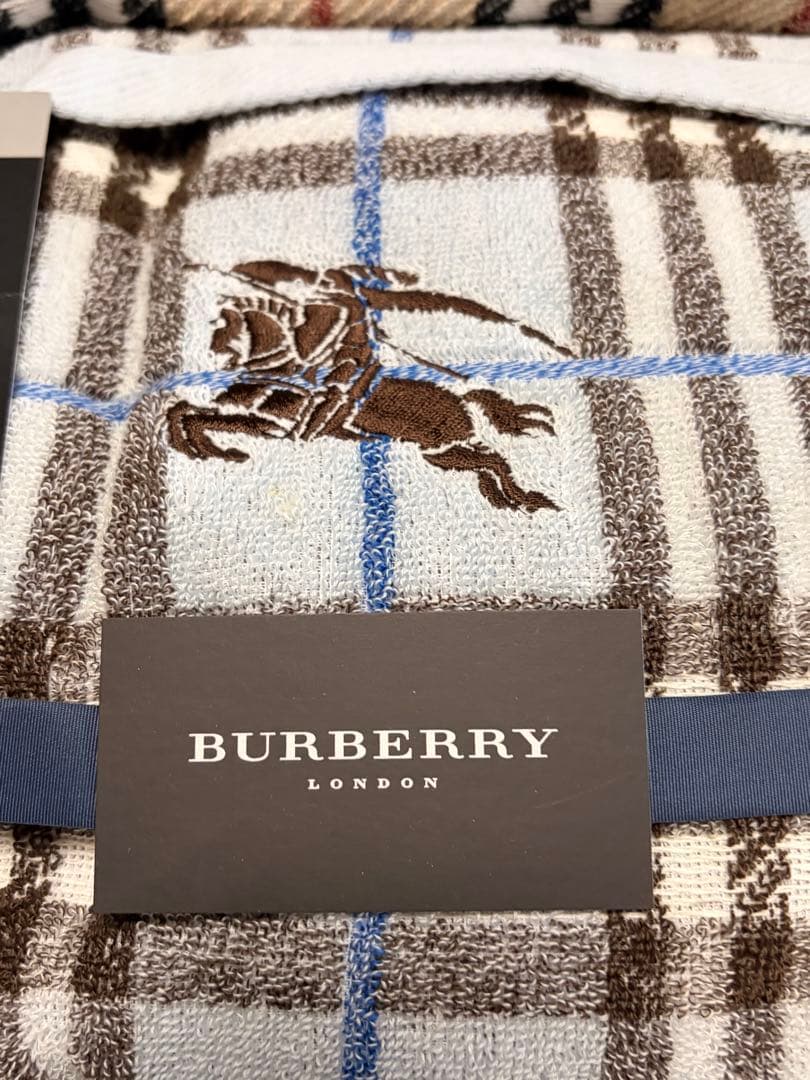 BURBERRY チェック柄ブランケット 2点セットの通販はau PAY マーケット