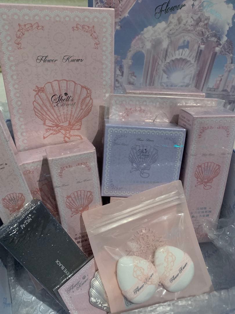 フラワーノーズシェルズジュエル豪華13点ボックス➕ クリスマス限定バッグ ❗️❗️ 残りわずか】FlowerKnowsフラワーノーズ シェルズジュエル All in BOX |