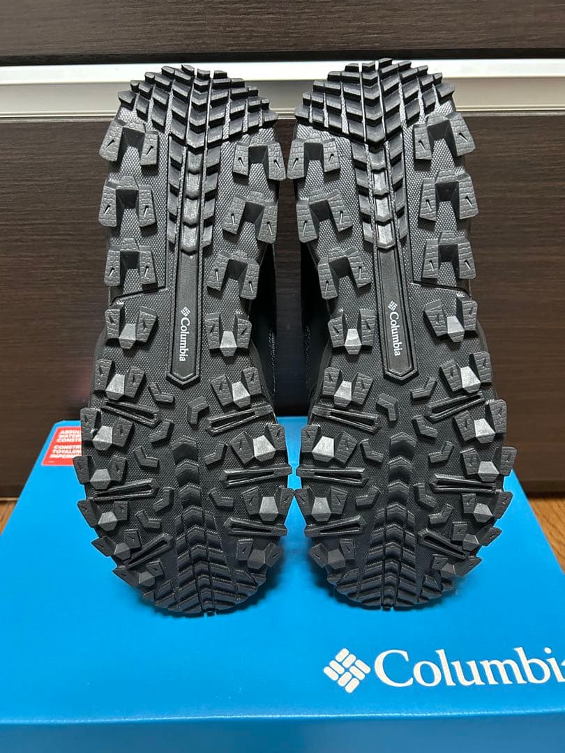 【新品•未使用】コロンビア　Columbia セイバーシックス　27.5cm