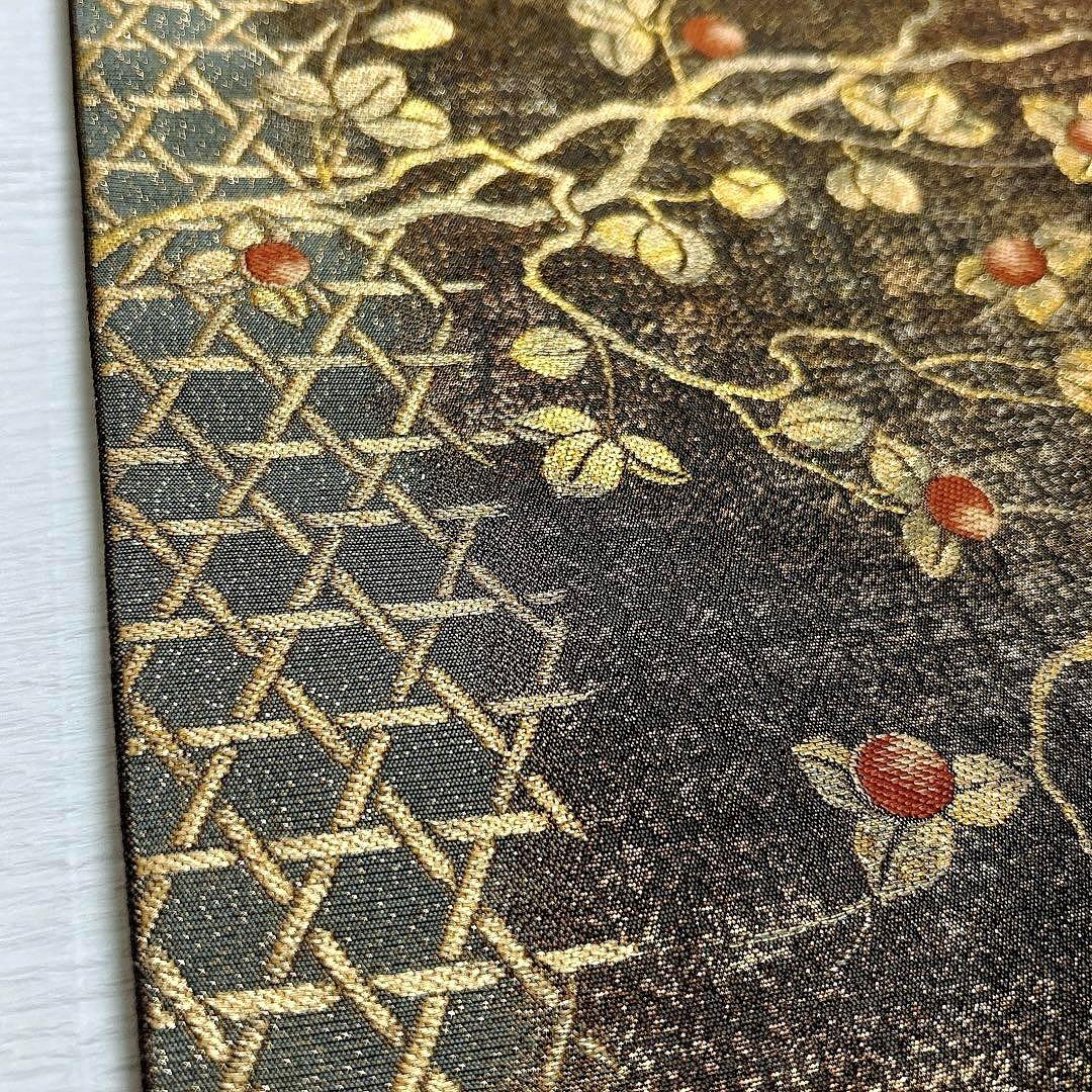 梅垣織物 袋帯 果樹蔓文 西陣織 正絹 金糸 - メルカリ