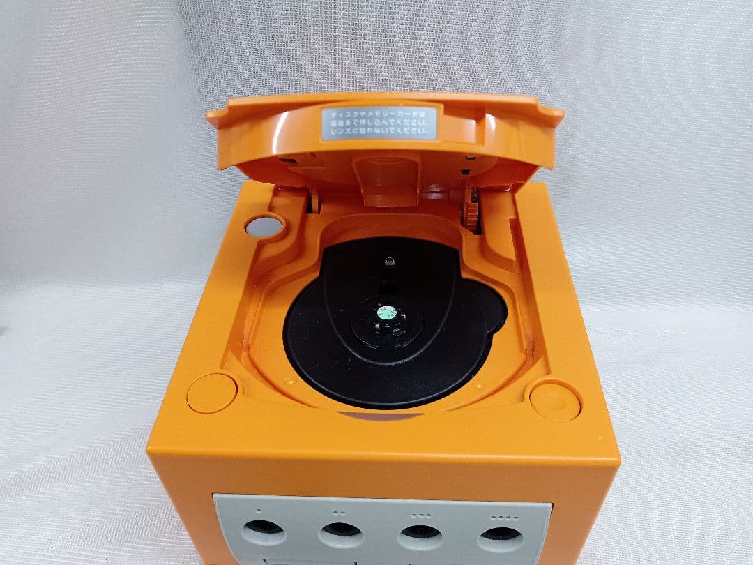 《TA670》NINTENDO GAMECUBE オレンジ