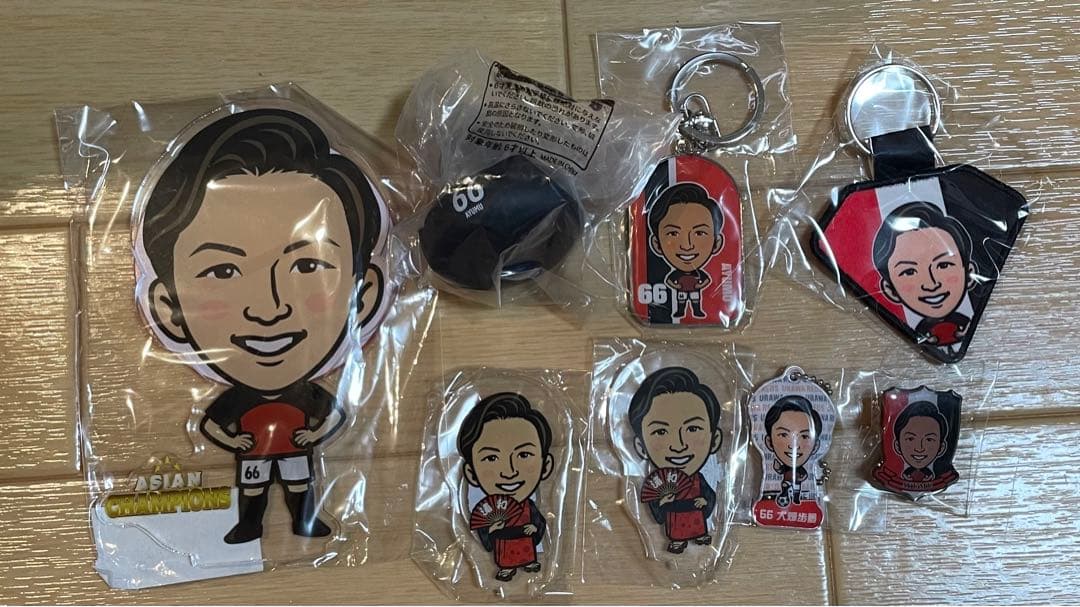 浦和レッズ　ガチャ　大畑歩夢 浦和レッズ 大畑歩夢 アクリルスタンド 未開封 ガチャ - メルカリ