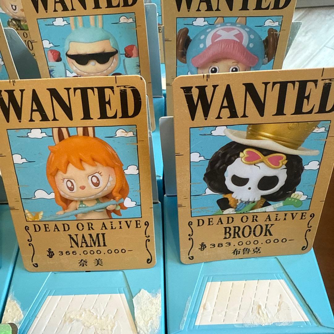 POPMART ワンピース ラブブフィギュアセットシークレット入り - メルカリ