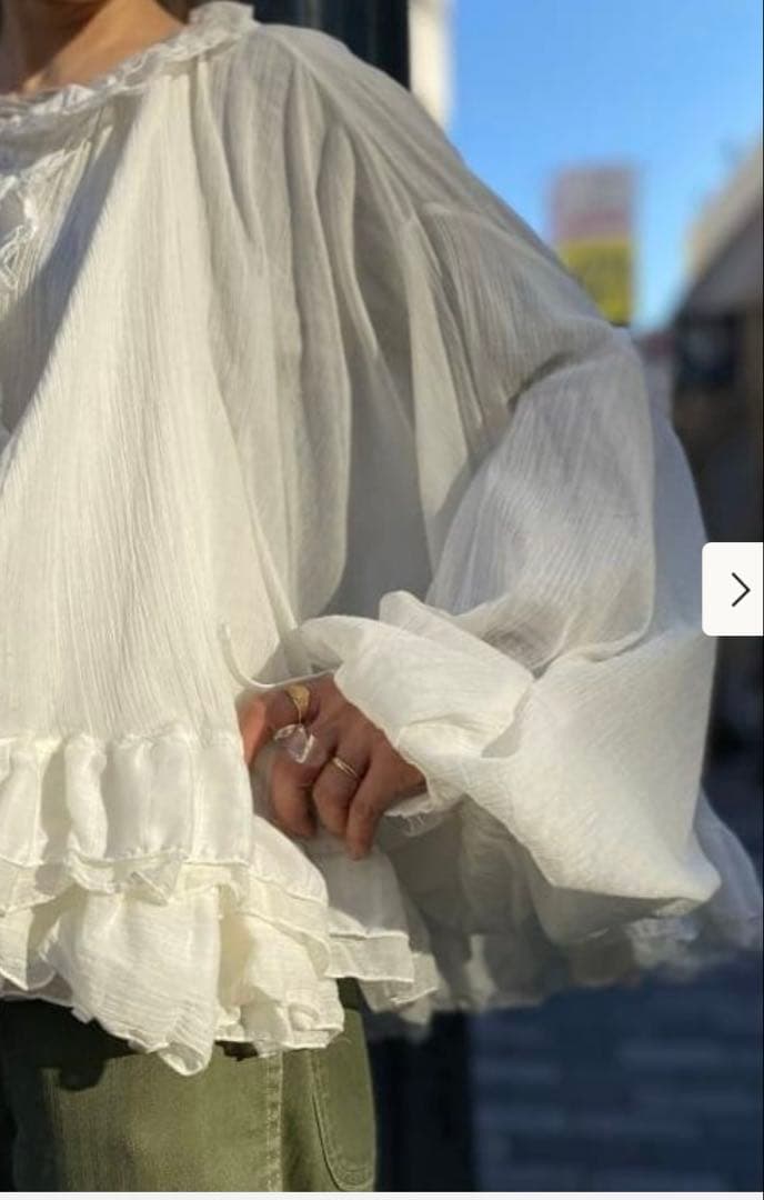 TORI-TO フリルブラック(センターフリル、襟フリル無し)