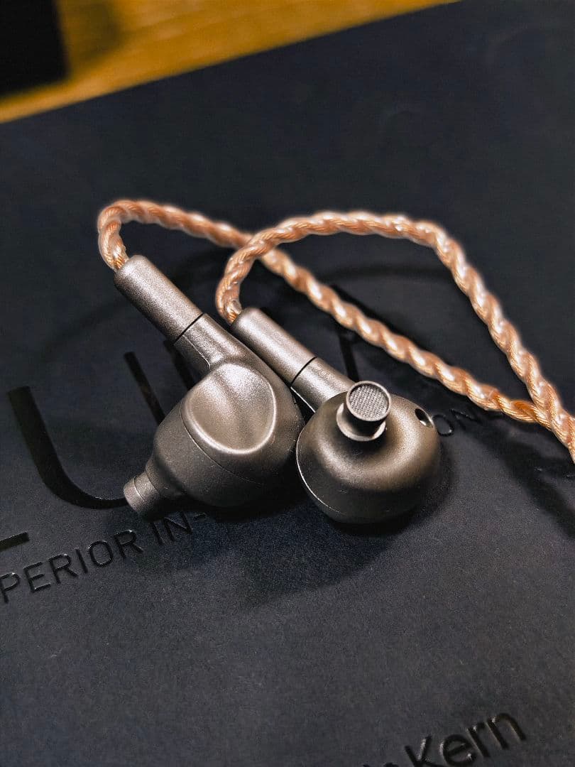 イヤホン Astell&Kern Luna irv-ak-luna Astell&Kern LUNA 【IRV-AK-LUNA】 – e☆イヤホン