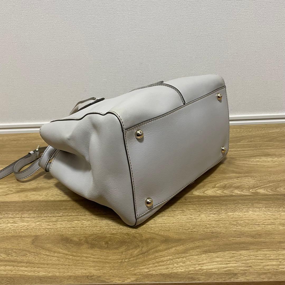 《美品》TOD’S （トッズ）レザー ハンドバッグ ライトグレー系