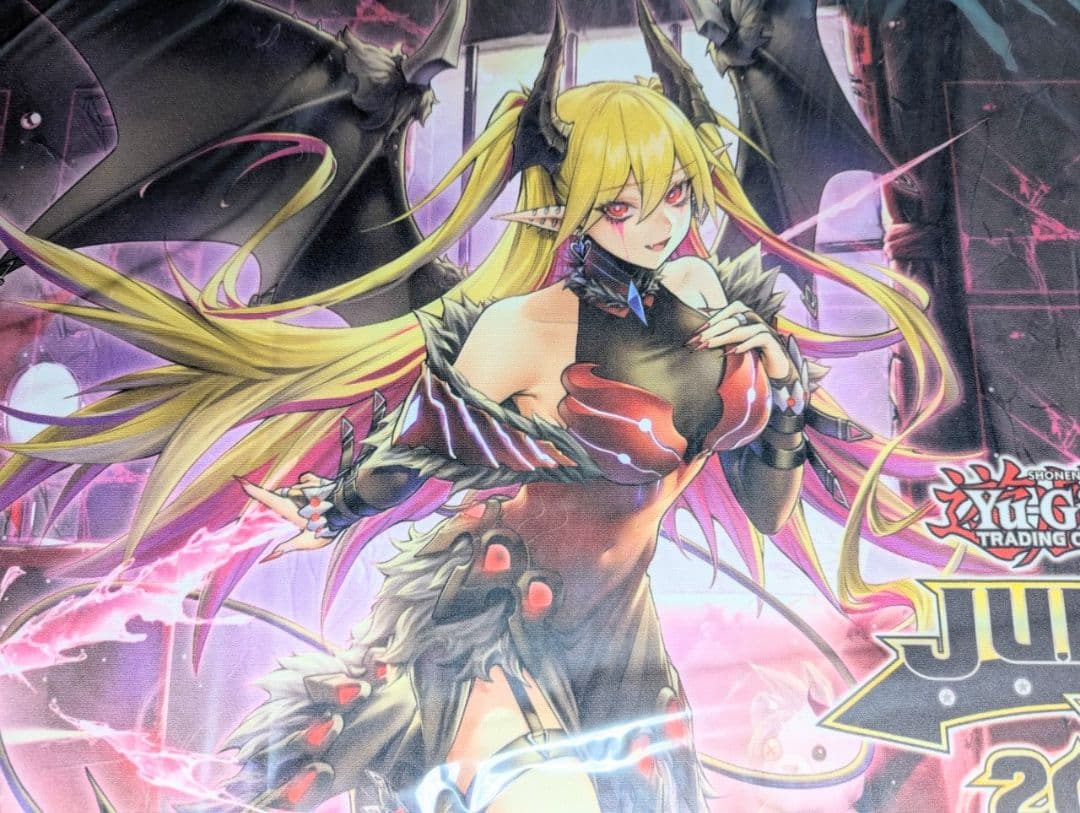 未開封 紅涙の魔ラクリモーサ プレイマット 遊戯王 JUDGE 2025 - メルカリ