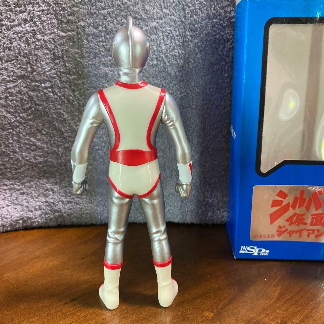インスパイア シルバー仮面 ジャイアント ソフビ - メルカリ