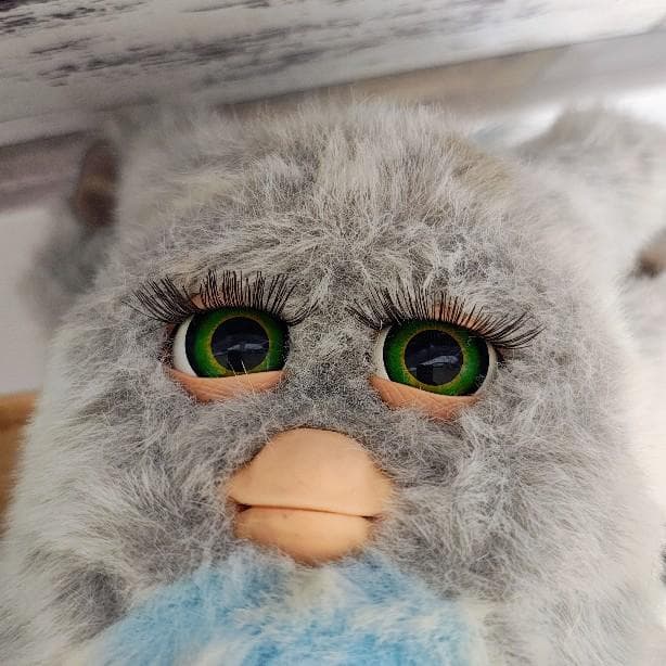 ファービー2 クラウディスカイ 緑目 英語版 furby furby2 #6 - メルカリ