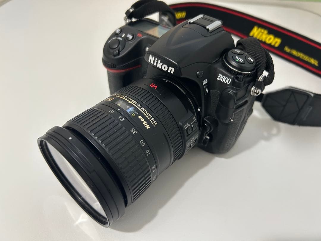 NikonD300本体 レンズ付き NikonD300本体 レンズ付き ニコン（Nikon） Nikon D300 AF-S DX18-200