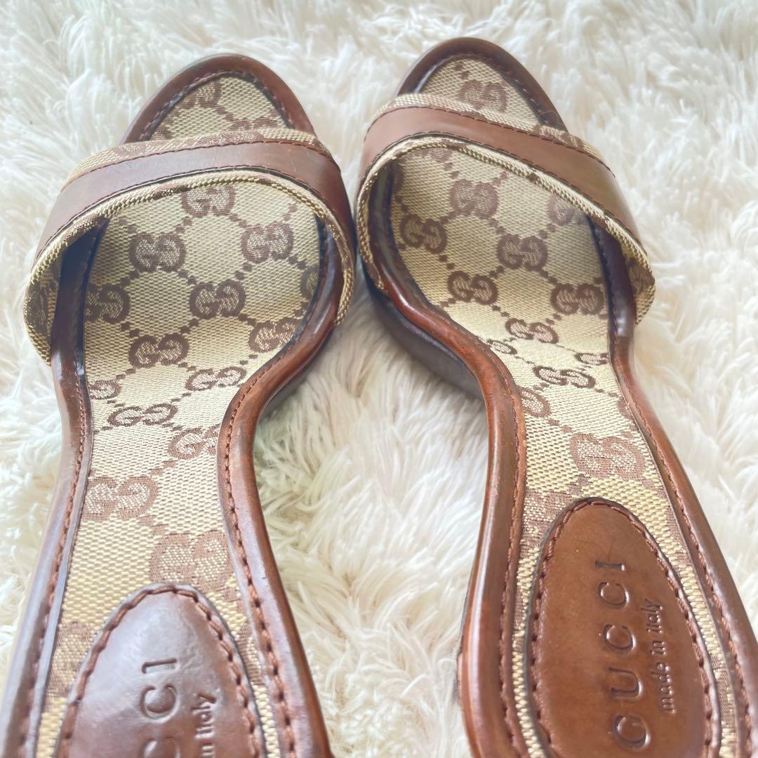 超美品 グッチ 23.5cm ミュールサンダル GG柄 キャンバス　シグネチャー