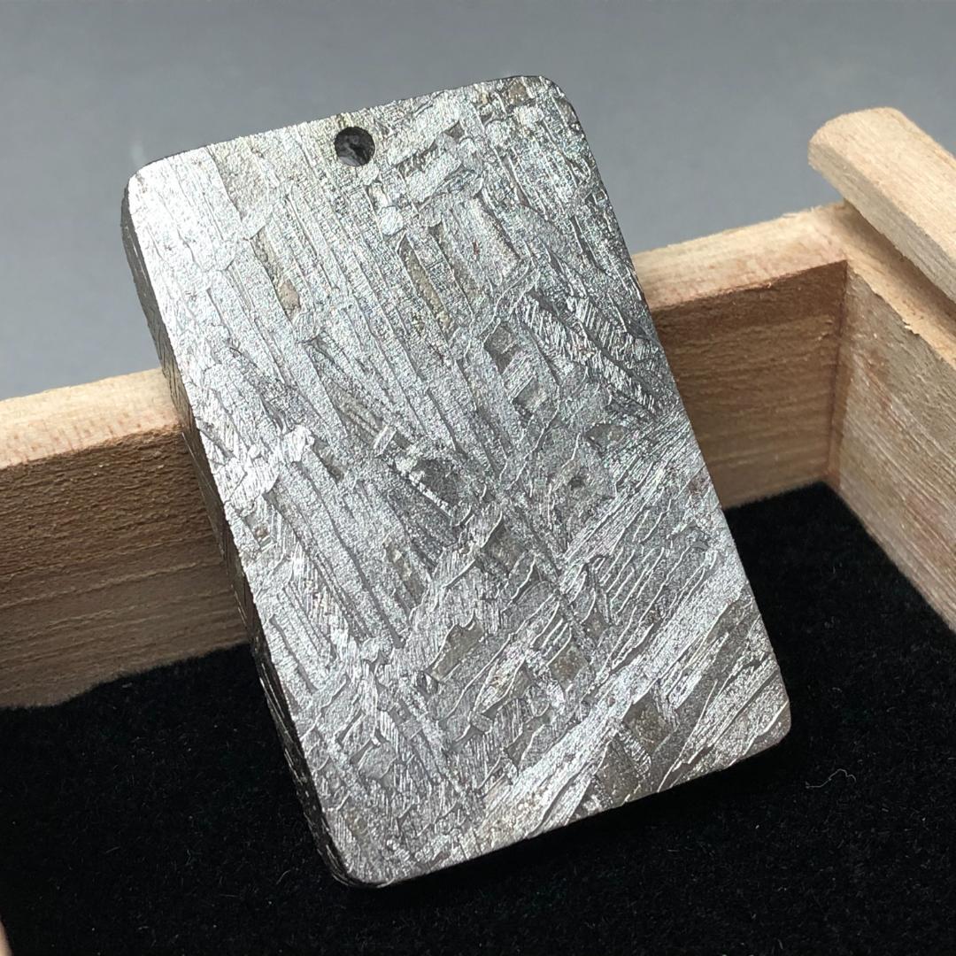隕石 鉄隕石 アルタイ隕石 ペンダントトップ ナチュラル 原石 重さ約43g