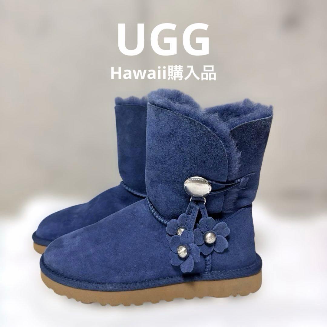 UGG ネイビー ブルーフラワーチャーム付き UGG ネイビー ブルーフラワーチャーム付き - メルカリ
